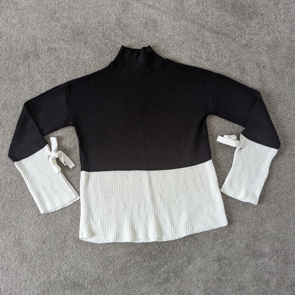 Koton Women's Sweater Size Small Color Block Black White Accent Sleeves